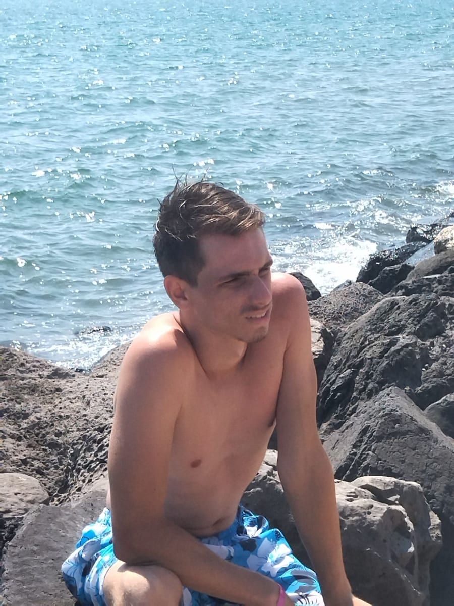Profil von Nasser